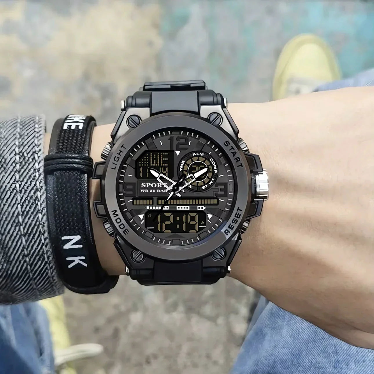 La Montre Étanche à Double Affichage – Élégance & Puissance Réunies